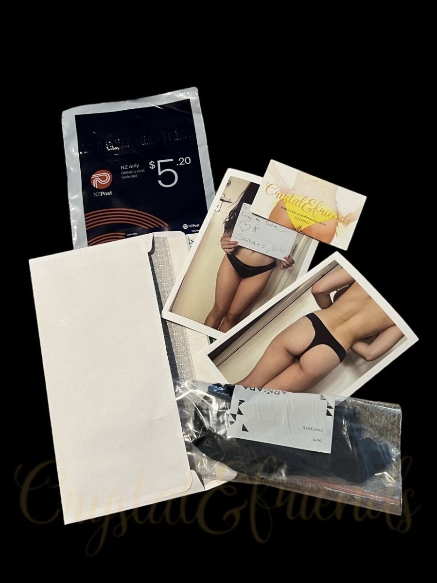 Pretty Lacy G-string with silver link detail - Image 12